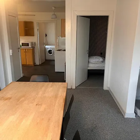 펜션 4 Vaerelses Hyggeligt Hus - 5 *